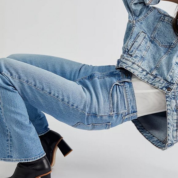 Levi's 70's High Flare Put It Back Jeans in Marin Babe for Free People NWT - Picture 4 of 15